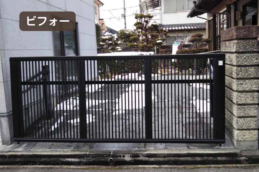 施工前のガレージドア